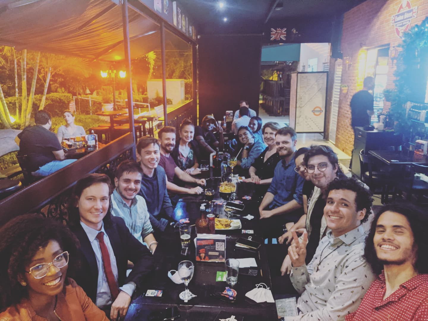 london-street-pub-english-immersion-night